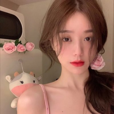 想踢沉迷男的女人